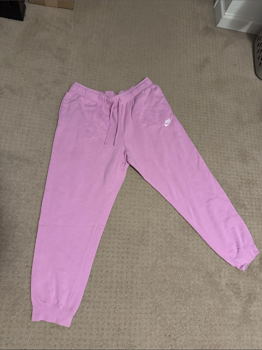Nike women’s Sportswear Club Fleece   Mid-Rise Joggers